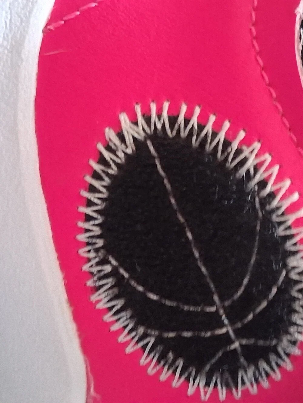 Nike ACG Kids Hot Pink Hook-and-Loop Sneakers